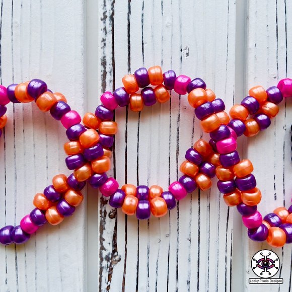 Aloy Horizon Perler Necklace - Picture 3 of 6